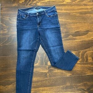 Like NEW Rockstar Skinny Jeans Mid Rise ✨